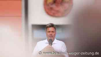 Pfiffe gegen Habeck beim Bürgerdialog