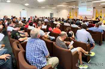 Flavescenza dorata e Popillia Japonica, se ne è discusso ad Alba insieme a 200 produttori - Il Corriere di Alba, Bra, Langhe e Roero