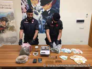 Crotone, in casa droga e denaro: arrestato 30enne che annotava i propri clienti - Corriere della Calabria