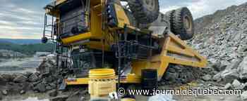 Outaouais: embardée spectaculaire d’un camion rempli de roches