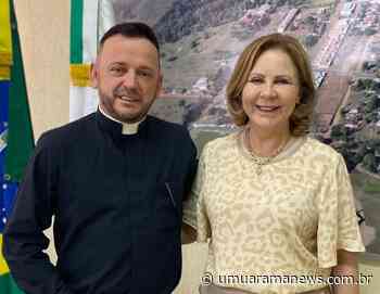 Momento agradável: padre Machado visita Prefeitura de Cruzeiro do Oeste - Umuarama News