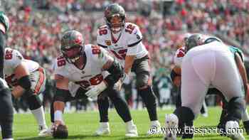 Buccaneers' Ryan Jensen feared to have significant knee injury after being carted off at practice, per report