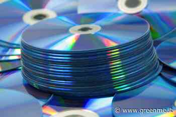 Scienziati riciclano i CD per creare biosensori a cerotto in grado di monitorare glicemia, pressione e temperatura - greenMe.it