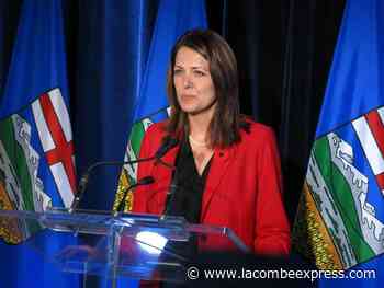 Danielle Smith defends sovereignty plan, cancer remarks in UCP leadership debate - Lacombe Express
