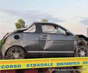 Fuori strada con l'auto, che si ribalta sulla Francavilla - Manduria: feriti due giovani - Lo Strillone News