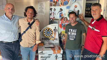 Una nuova vita per le vecchie scarpe da ginnastica: diventeranno tappetini anti urto - PisaToday