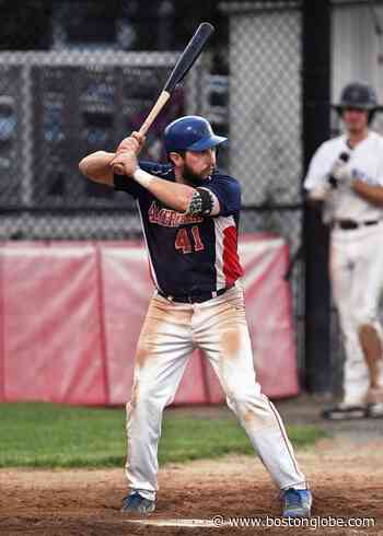Former Melrose High baseball star Scott Searles keeps swinging in the Intercity League - The Boston Globe
