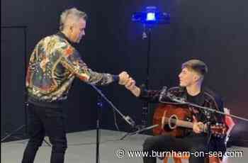 Up-and-coming guitarist who won praise from Robbie Williams performs in Burnham - Burnham-On-Sea