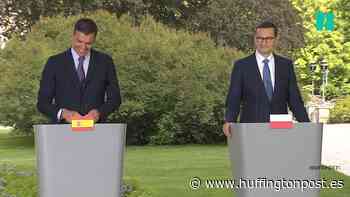 Ni Pedro Sánchez ni el primer ministro polaco esperaban esta pregunta y sus caras lo demuestran - El HuffPost
