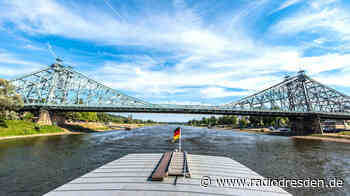 Niedrigwasser zum Trotz: Dampfer sind unterwegs! - Radio Dresden