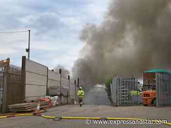 Dudley fire: Firefighters tackle blaze at town trading estate - Express & Star