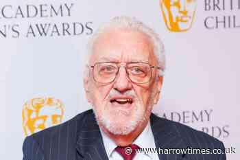 John Barrowman and Doctor Who cast remember 'national treasure' Bernard Cribbins - Harrow Times