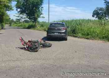 Motociclista resulta herido al chocar con camioneta en carretera a Tierra Blanca - Imagen de Veracruz
