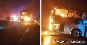 Arden vehículos en Tixtla, Guerrero; no hay víctimas - TV Azteca