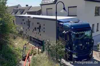 Illegale Abkürzung in Reichenbach: Lkw steckt wegen Navi in Moritzstraße fest - freiepresse.de