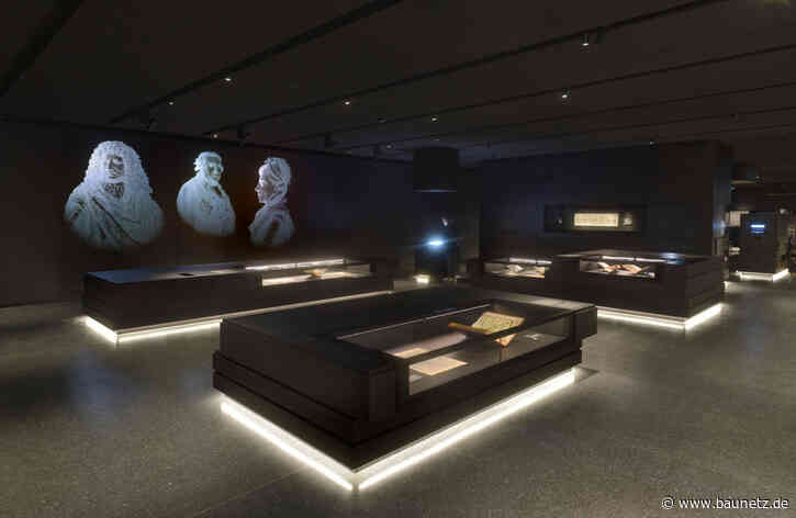 Unkritisches Schatzhaus
 - Zum Museum der Staatsbibliothek in Berlin