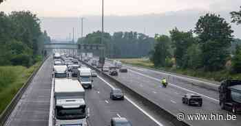 Drie Dilbeekse bruggen van R0 krijgen nieuwe leuningen - Het Laatste Nieuws