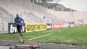 Das Ernst-Abbe-Sportfeld am Vorabend des DFB-Pokals
