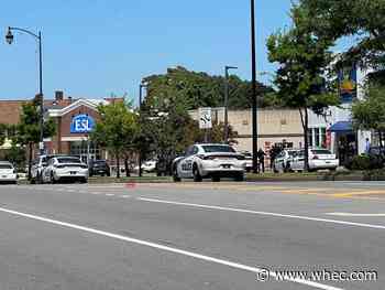 Police standoff underway on Lake Avenue