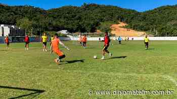 Brusque encerra preparação para encarar o Cruzeiro - Diplomata FM
