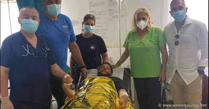 Man Swept Away at Sea Almost Lost Hope When a Strange Object Floated Into His Path; He Was Rescued 18 Hours Later