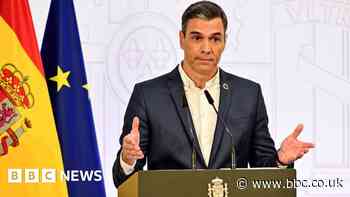 Spain heatwave: PM tells workers to stop wearing ties to save energy