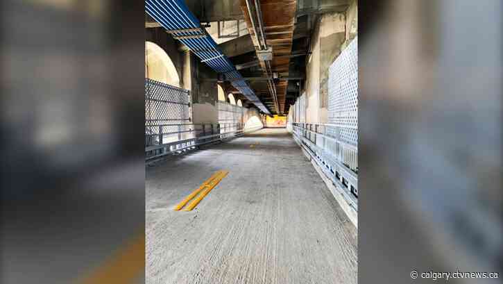 Lower deck of Centre St. Bridge open to cyclists, pedestrians