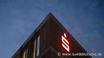 Banken - Stuttgart - Hohe Inflation: Weniger Sparkassen-Kunden können sparen - Wirtschaft - Süddeutsche Zeitung - SZ.de