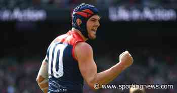 Angus Brayshaw re-signs with Melbourne, turns back on free agency - Sporting News