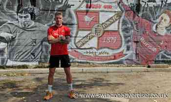 Swindon Town captain Angus MacDonald shares thoughts on what makes a good leader - Swindon Advertiser