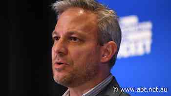 Brett Sutton says COVID 'community action' needs to be ramped up - ABC News