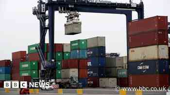 Felixstowe: Strike threat at UK's biggest container port
