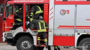 Prato, incendio in zona Interporto - LA NAZIONE