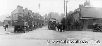 Walthamstow-built First World War era lorries in Chingford convoy