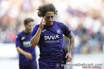 Fabio Silva op zijn 16de al vergeleken met superster: &quot;Voor extra druk heeft dat niet gezorgd&quot;