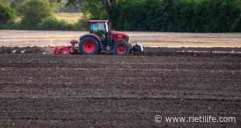 Si ribalta col trattore e rimane schiacciato: morto 77enne reatino - Rieti Life