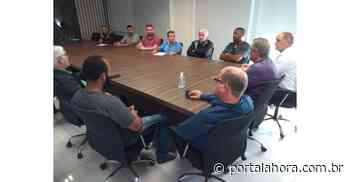 Governo de Imbituba se reúne com liderança de Bairro para discutir demandas da comunidade em infraestrutura - Portal AHora