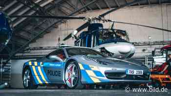 Polizei in Tschechien fährt Ferrari – Verbrecherjagd mit Sportwagen - BILD