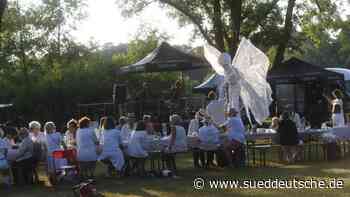 Karlsfeld: Dîner en blanc am Karlsfelder See - Dachau - Süddeutsche Zeitung - SZ.de