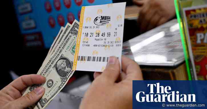 Mega Millions: at least one ticket holder won $1.28bn jackpot, lottery says