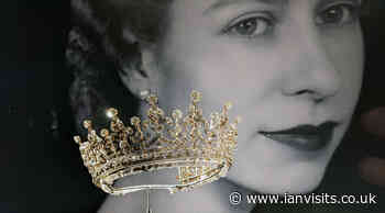 Buckingham Palace opens its doors with a show of showy jewels - ianVisits