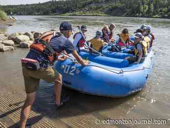 'Beautifully quiet': RiverWatch launches Eco Floats tours through Edmonton's downtown - Edmonton Journal