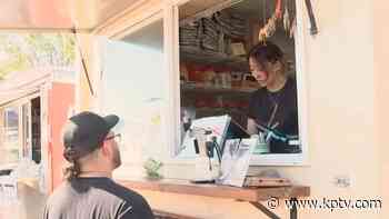 Beaverton food truck workers attempt to stay cool during heat wave - Fox 12 Oregon