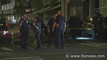 NYC shootout breaks out between robbery suspects, police - Fox News