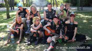 Sylt: Punks vor dem Rathaus Westerland haben jetzt behördlichen Segen - Hamburger Abendblatt