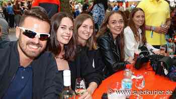 Konstanz: Konstanzer Weinfest 2022: Alle Fotos vom dritten Abend auf dem Stephansplatz - SÜDKURIER Online
