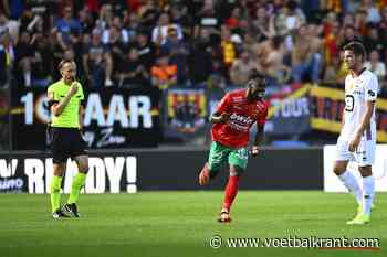 KVM laat zich ringeloren bij dreigender KVO en ook slotoffensief tegen 10 man redt competitiestart niet voor bezoekers