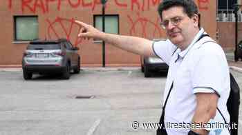 Imbrattata l’agenzia delle entrate Vandali No Vax ancora all’opera - il Resto del Carlino