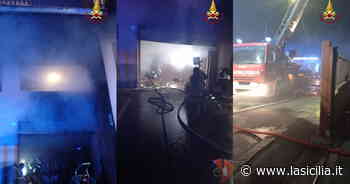 Catania, incendio in un garage: evacuate otto famiglie - La Sicilia