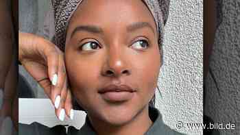 Intimer Einblick von Aminata Touré (29): Erste Ministerin macht Werbung fürs Schminken - BILD